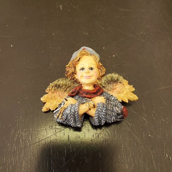 Angel boy pin - Picture 5 of 5